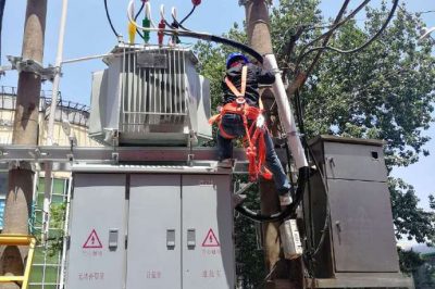 萊西供電公司對(duì)10千伏冷庫線變壓器進(jìn)行增容