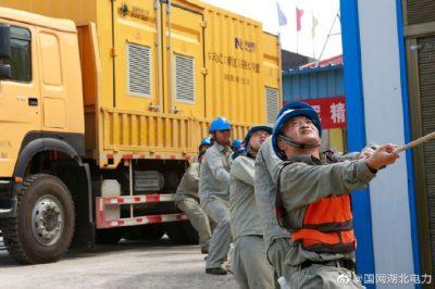 500kV輸電線路導(dǎo)地線直流移動融冰試驗取得圓滿成功