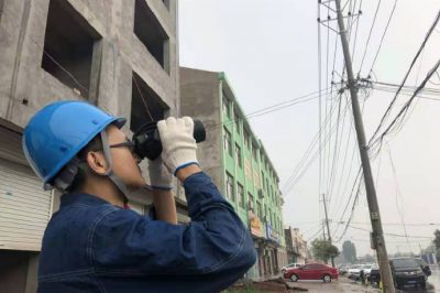 開展雨后設備巡視，為迎峰度夏期間安全供電消除隱患