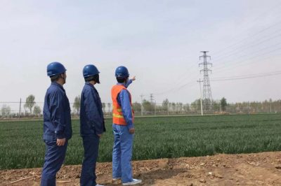唐縣供電公司進(jìn)行線路巡視，消除線路設(shè)備隱患