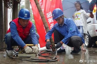 行唐縣供電公司不間斷開展故障搶修作業(yè)，確保居民客戶正常供電