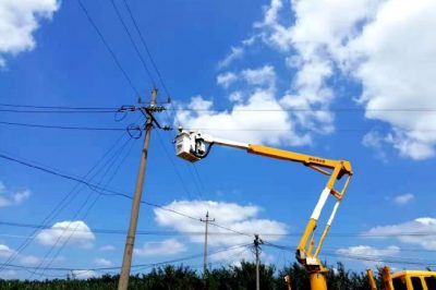 萊陽市供電公司對10千伏西留線、10千伏張莊線進(jìn)行集中帶電消缺