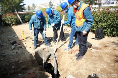 10千伏工商線進行地下電纜敷設(shè)