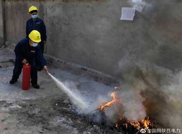 【起火了？莫慌！消防演練我們是認真的】為提高變電運維人員的消防安全意識