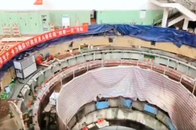 安康水電廠1號水輪發(fā)電機轉(zhuǎn)輪順利安裝