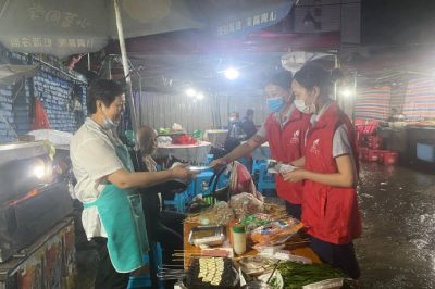 “電小二”進(jìn)夜市，讓地?cái)偭疗饋?lái)