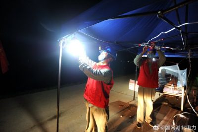 防汛保電，照亮12公里防汛河堤