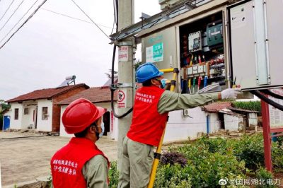 檢查線路、變壓器等設(shè)備