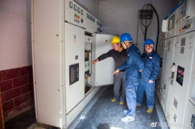 全力以赴確?！皯?zhàn)時高考”用電