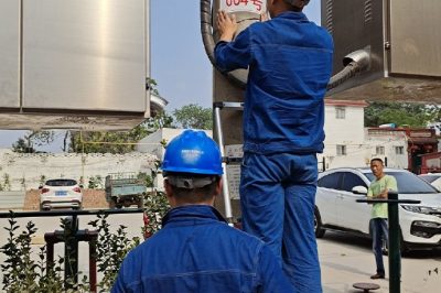 電力線路桿號牌作用大，缺牌線路桿號帶上“身份證”