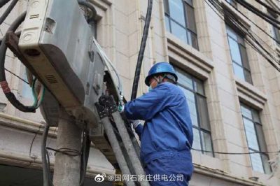 10千伏城照東線572線路41號桿對隆和酒店所屬電纜進(jìn)行更換