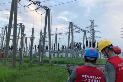 變電“拍了拍”，輸電出動“激光炮”
