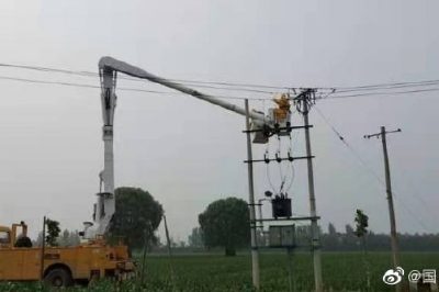 帶電作業(yè)本領(lǐng)強(qiáng)，客戶用電有保障