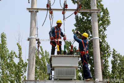 對轄區(qū)10千伏線路、配電臺區(qū)設備進行巡視消缺