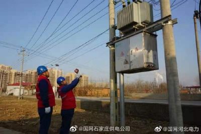到西莊村對(duì)變壓器、用電線路等進(jìn)行紅外測(cè)溫