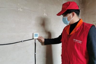 對轄區(qū)內(nèi)煤改電用戶進行走訪，檢查取暖設(shè)備