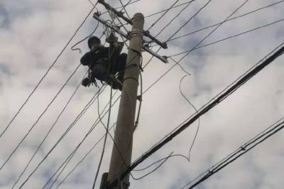 開展接戶線、銹蝕表箱改造，努力增荷供電可靠性